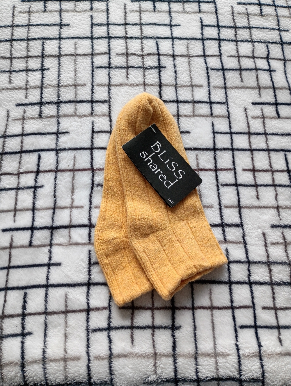 Bliss Shared Brand Cozy Ribbed European Yarn Socks New